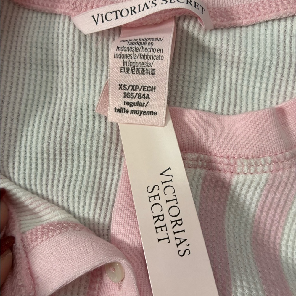 Victoria's Secret Pink & White Striped Ribbed Button-Up Top - Picture 2 of 3